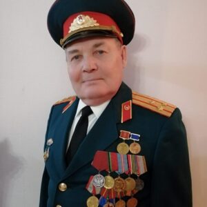 Предварительно съездив на замер уже установленного памятника