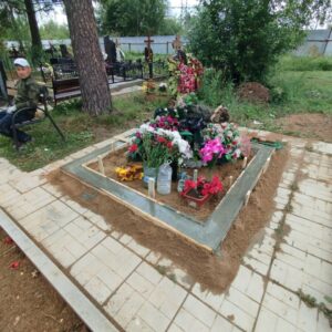 Залили фундамент на Новоспасском кладбище