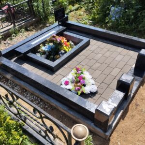 И затираем все швы на брусчатке