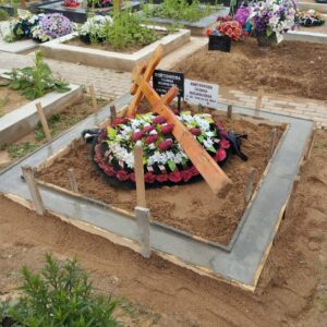 После 2 дней согласований мы всё таки залили фундамент