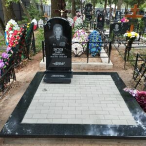 Памятник смотрится просто шикарно!!!