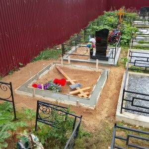 На Чашниковском кладбище могилы имеют размер 200х200 сантиметров